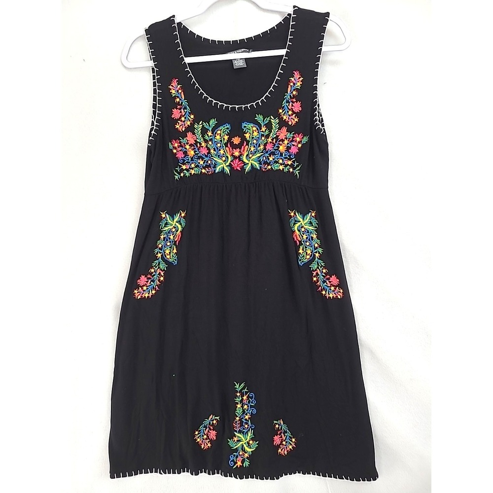 Chelsea and Theodore Embroidered Shift Dress Summer Cruise Resort Vacation Wear